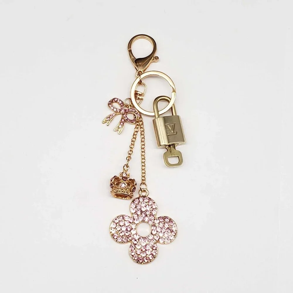 LV Gold Padlock Authentic 🔑 Luxury Bag Charm w/ Unbranded Flower Keychain